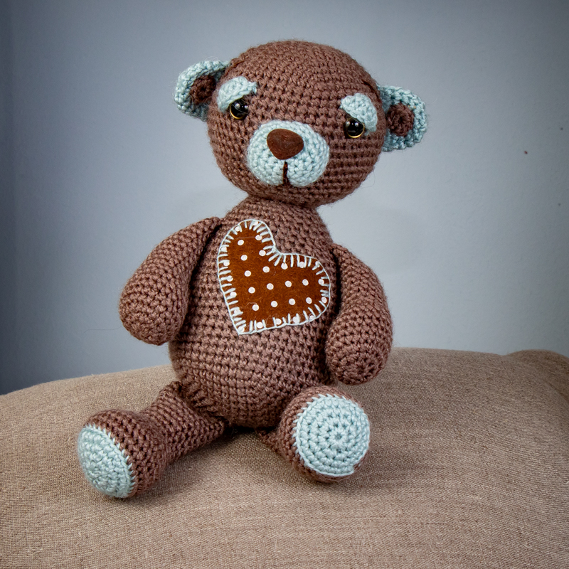 Медвежонок с любящим сердцем 27 см