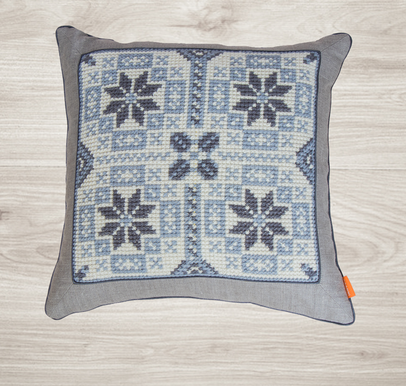 Четыре темно-серые звезды Богородицы