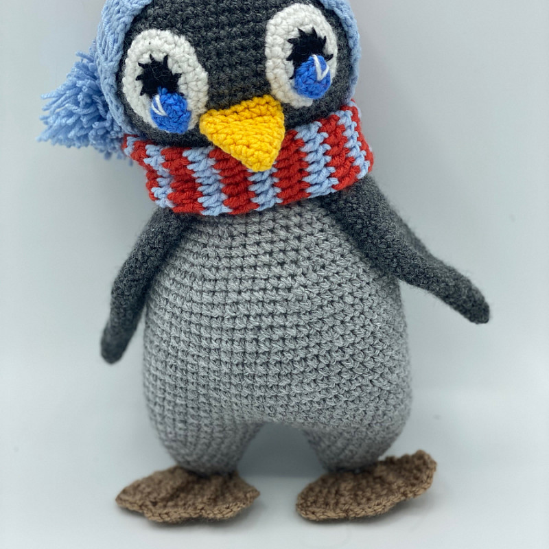 Пингвин в шапочке 25 см