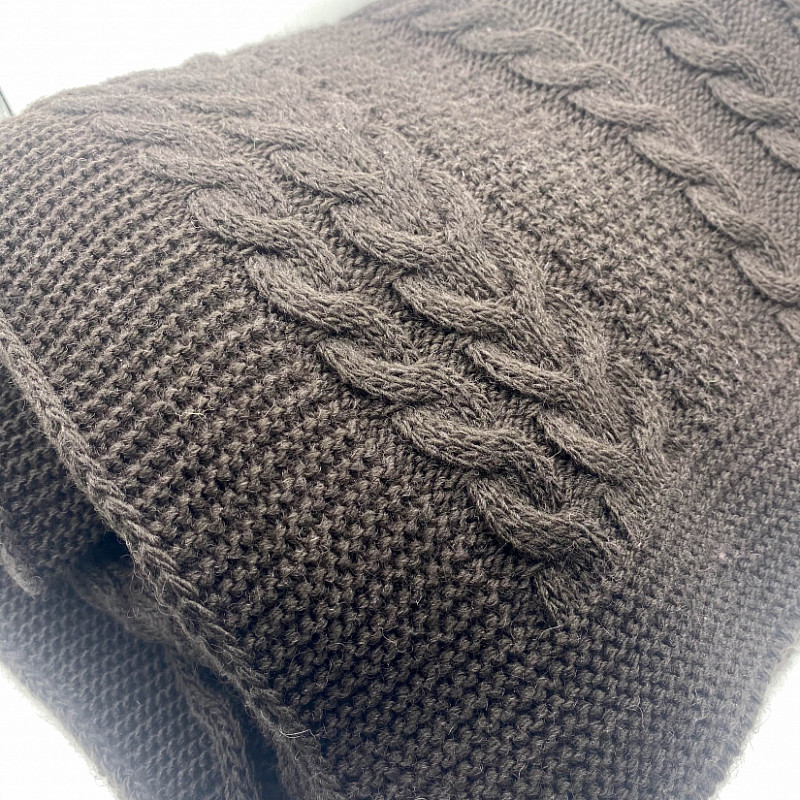 Вязанный плед в сложные косы шоколад 160х190 см