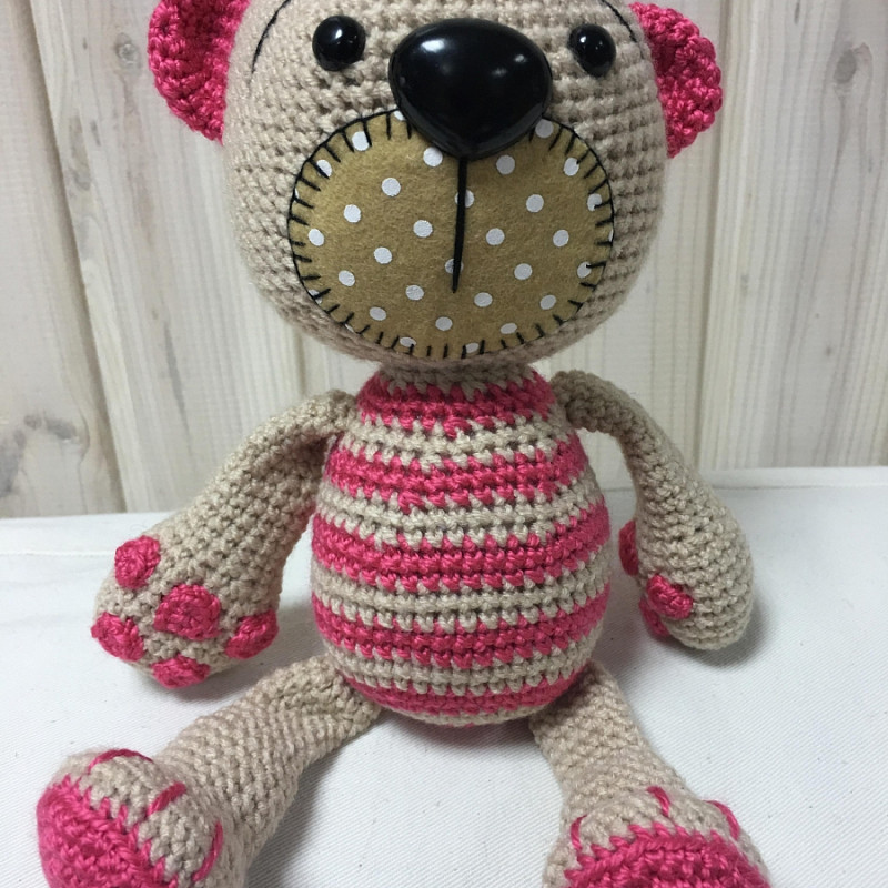 Медвежонок в розовую полоску