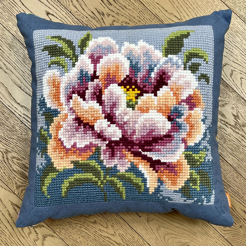 Півонія блакитна