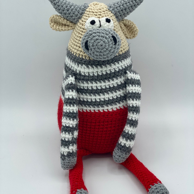 Символ 2021 года Бычок в красных штанишках 33\20 см