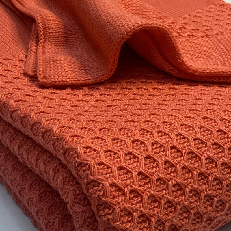 Вязаный плед коралловый 190х170 см
