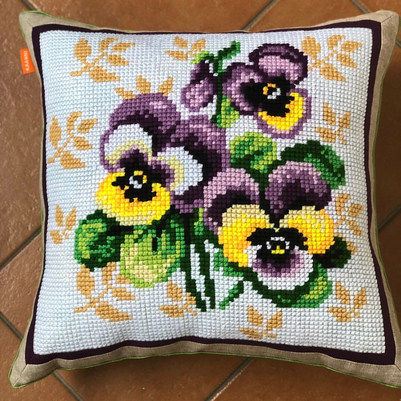 Букет фиалок 45х45 см