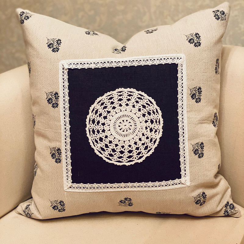 Цветы и кружево квадратная 45х45 см