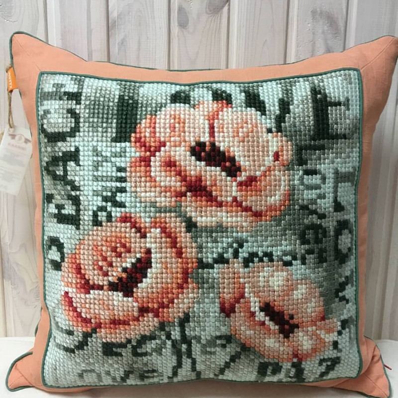 Абрикосовые анемоны