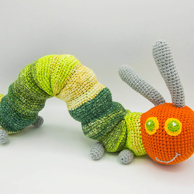 Маленькая голодная гусеница 40 см