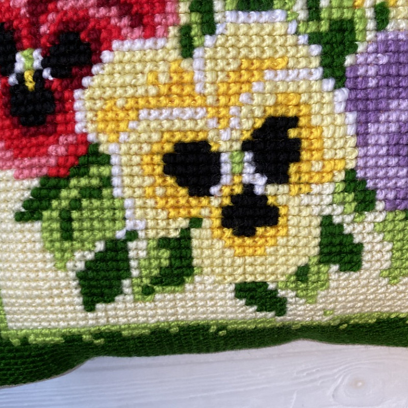 Фиалки домотканое полотно 45х45 см