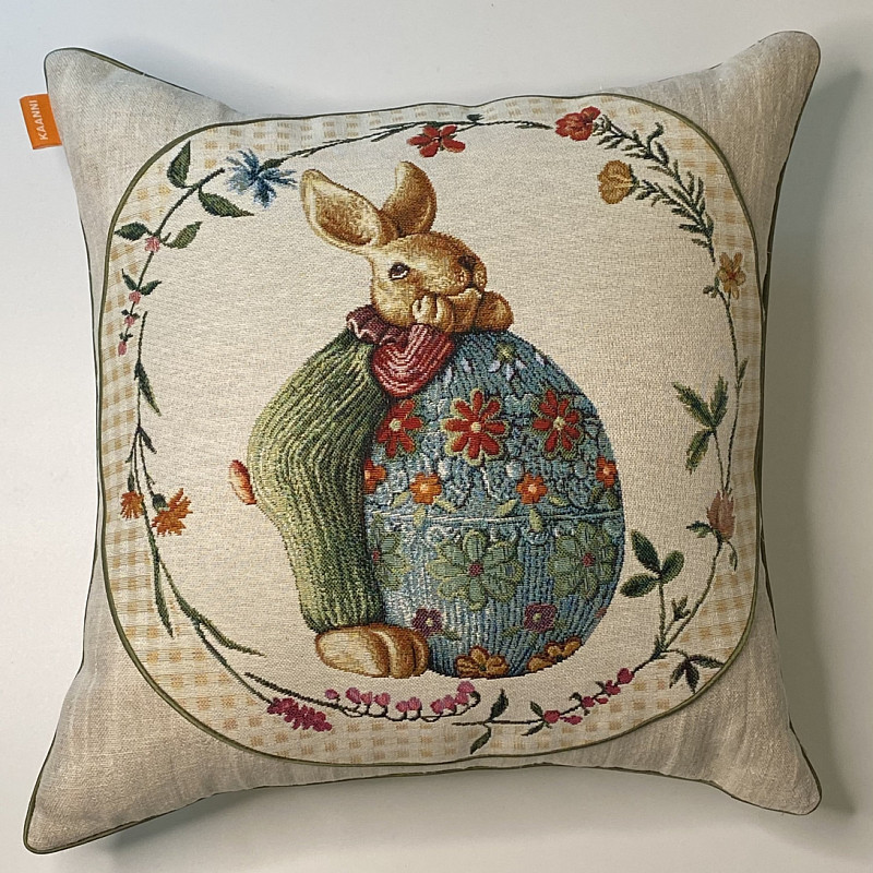 Пасхальный кролик с голубым яйцом гобелен 45х45 см