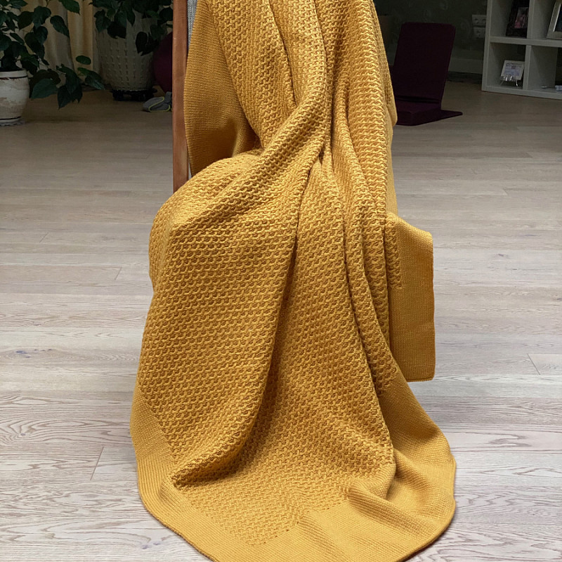 Вязаный мягкий плед золотистый 190х170 см