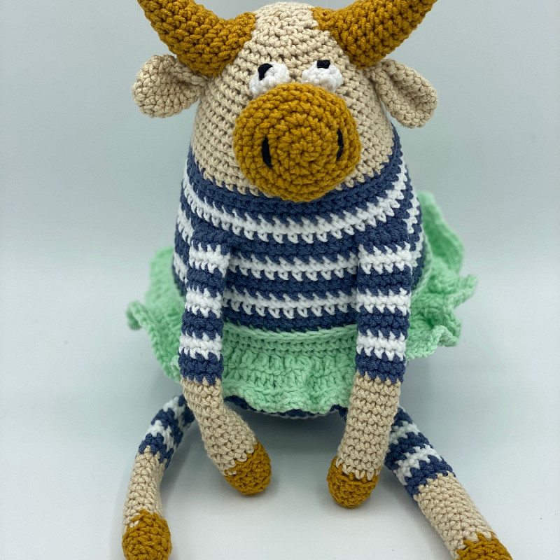 Коровка символ 2021 года в зеленой пачке 18\33 см