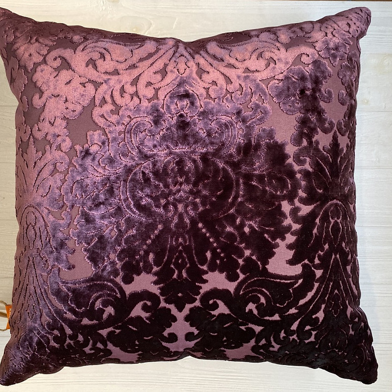 Павлин бархат 50х50 см